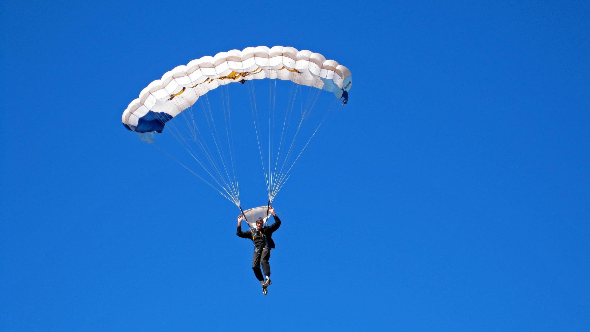 英格拉姆的狩猎时间，他用一场比赛告诉CBA，什么叫降维打击